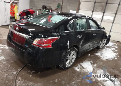2014 Nissan Altima 2.5 Sv z USA, uszkodzony, nr VIN 1N4AL3AP1EC158612